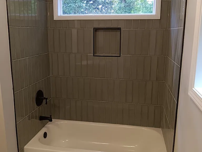246 Mathewson Pl SW — Photo 10