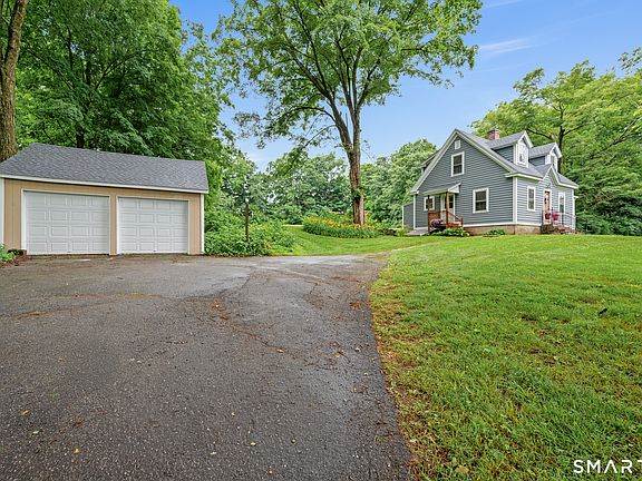 3rd image of 128 Lebanon Road