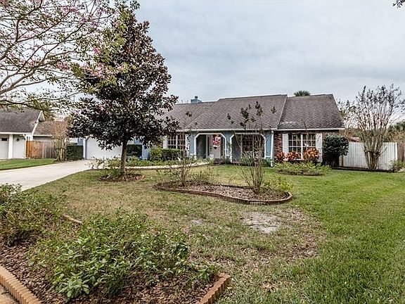 3rd image of 3939 Lake Mira Ct