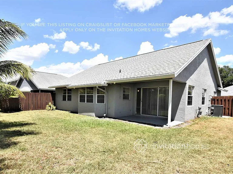 3211 NW 123rd Ter — Photo 17