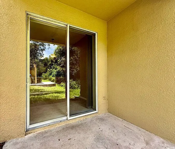 8173 Stone View Dr — Photo 25