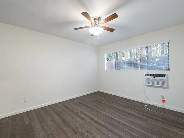 10725 Acama St — Photo 105