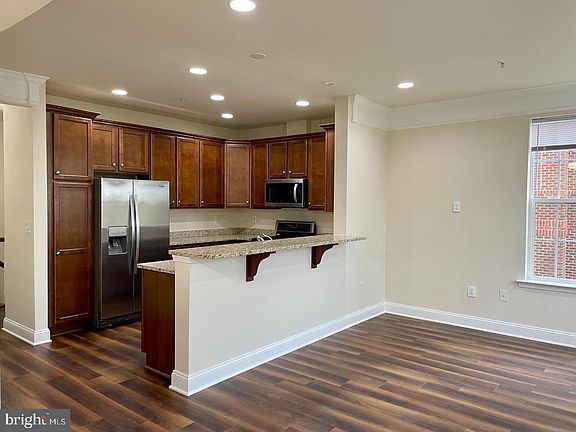 5th image of 7544 Morris St #1-21