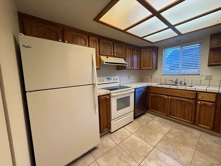 1420 Douglas Ave #8 — Photo 11