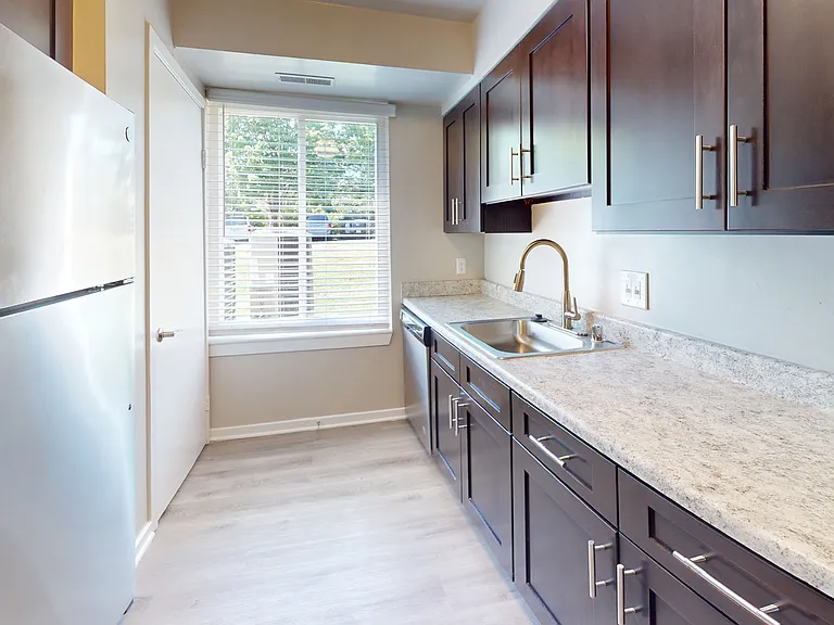 Seneca Place — Photo 130
