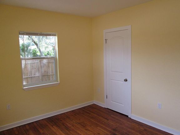 5th image of 1478 Turner St
