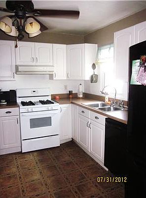 5th image of 38 Greeneland Blvd