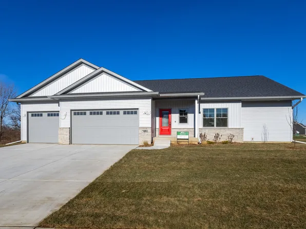 7091 Spring Creek Dr, Bettendorf, IA 52722