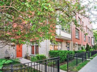 113 S Euclid Ave #A, Oak Park, IL 60302