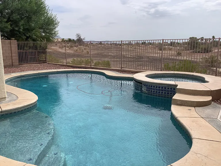 7213 Bocaire Dr — Photo 2