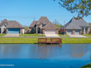 208 Overbrook Dr, Broussard, LA 70518