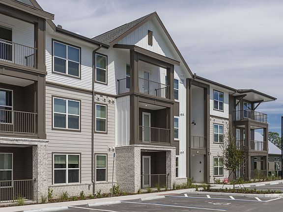 4th image of 6401 Emmy Ln #211