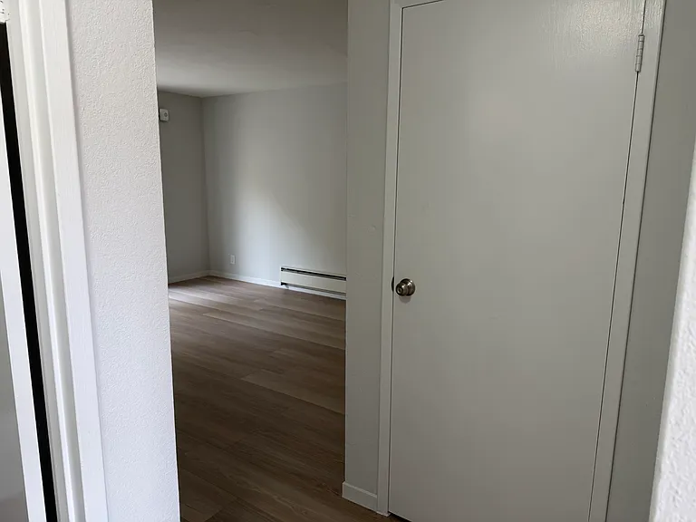 400 Monterey Blvd #5 — Photo 6