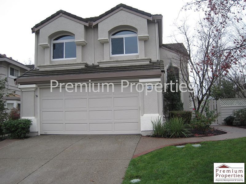 1st image of 585 Glasgow Cir