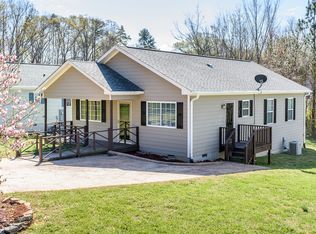 1707 Westmont Dr, Siler City, NC 27344