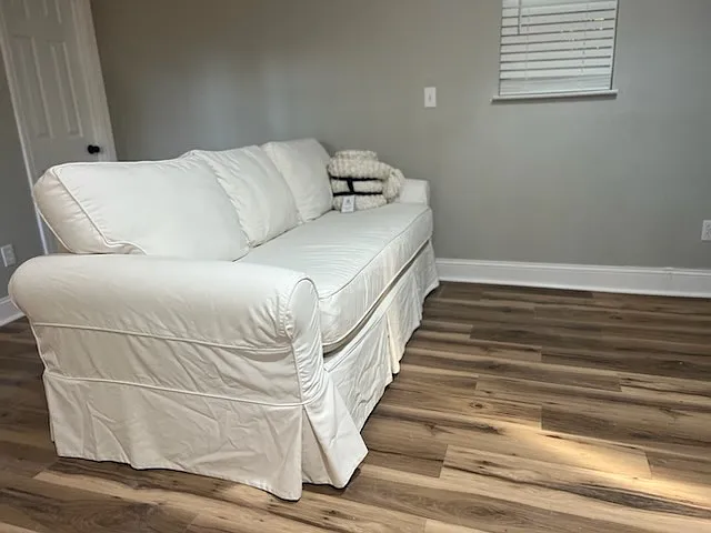 1 bed, 400 sqft, $1,200 — Photo 4