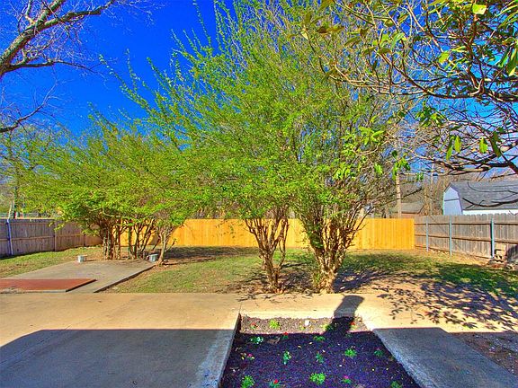 3rd image of 624 Reed Ave