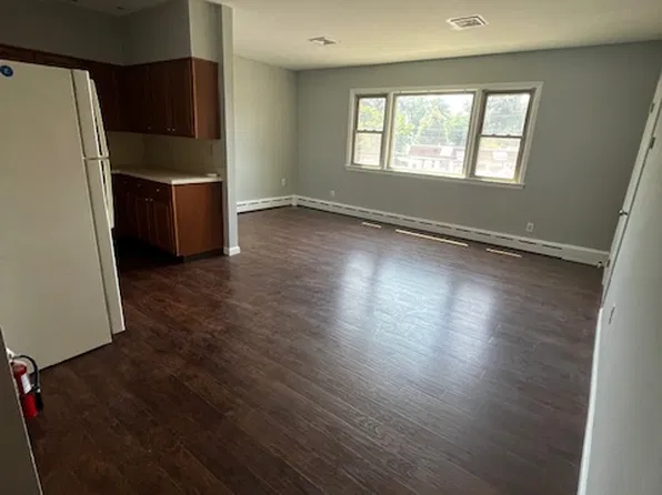 1325 Bound Brook Rd, Middlesex, NJ