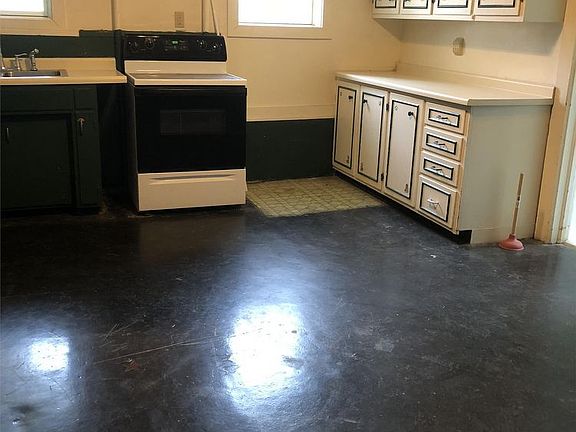 3rd image of 159 W Arndt St APT 1