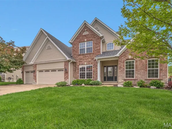 1106 Water View Ln, O'Fallon, MO 63366