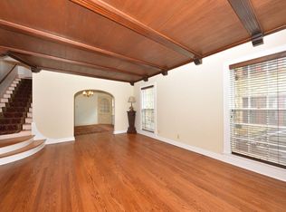 4121 N Woodburn St, Shorewood, WI 53211