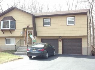 20 Oklahoma Trl, Hopatcong, NJ 07843