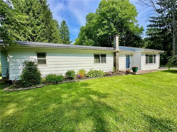 4573 Hall Rd, Holley, NY 14470