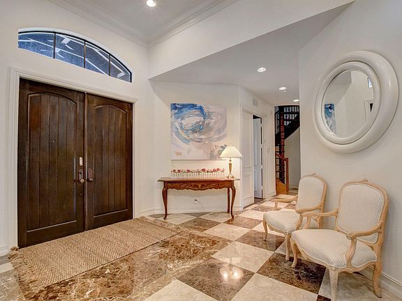 Home For Sale In Thornhill Estates