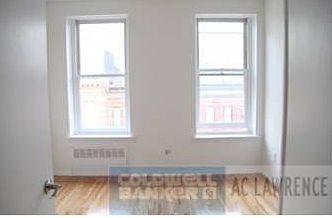 2nd image of 28 King St APT 22