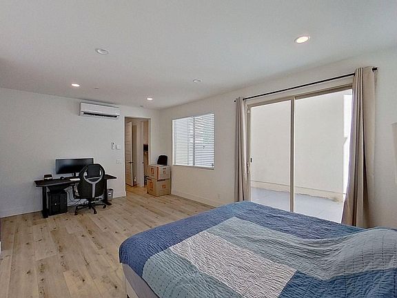 5th image of 574 S Motif St