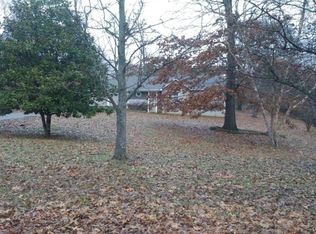 57 Honeysuckle Rd, Lexington, TN 38351