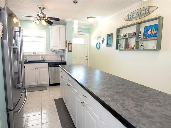 5th image of 3128 59th St S APT 414