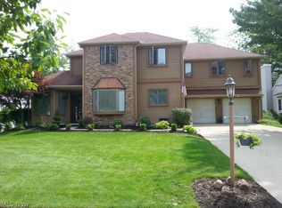 15507 Highland Park, Strongsville, OH 44136