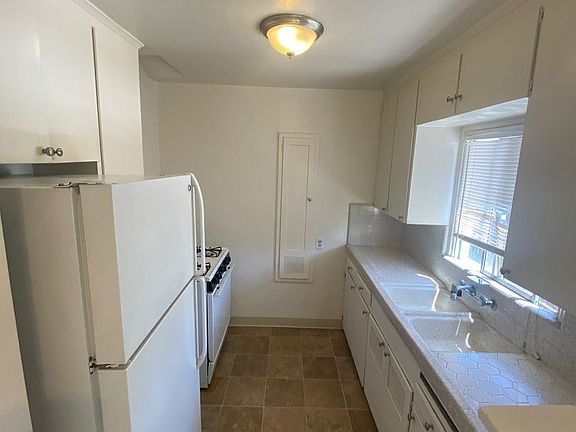3rd image of 4345 33rd St