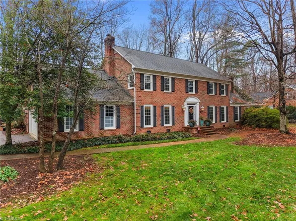 2703 Lake Forest Dr, Greensboro, NC 27408