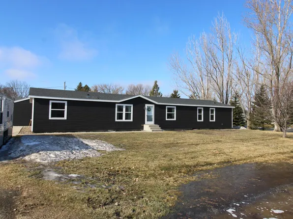 315 4th St, Davenport, ND 58021