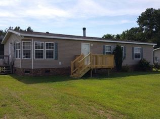 446 Narrow Shore Rd, Aydlett, NC 27916