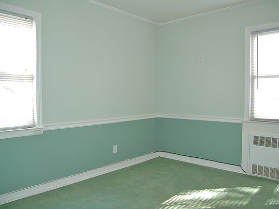 5th image of 81-10 Building 262