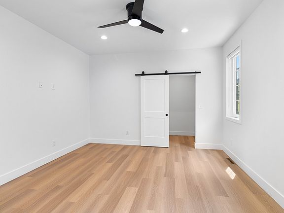 5th image of 4218 E Lake Vista Blvd