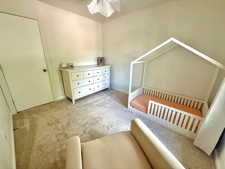 915 Valkenburg Dr — Photo 17