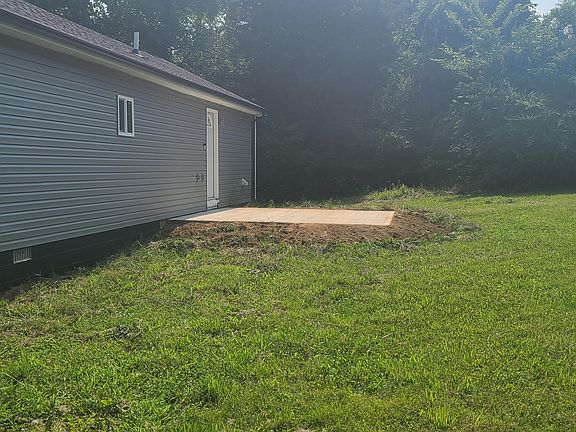 2nd image of 139 Lakeshore Dr