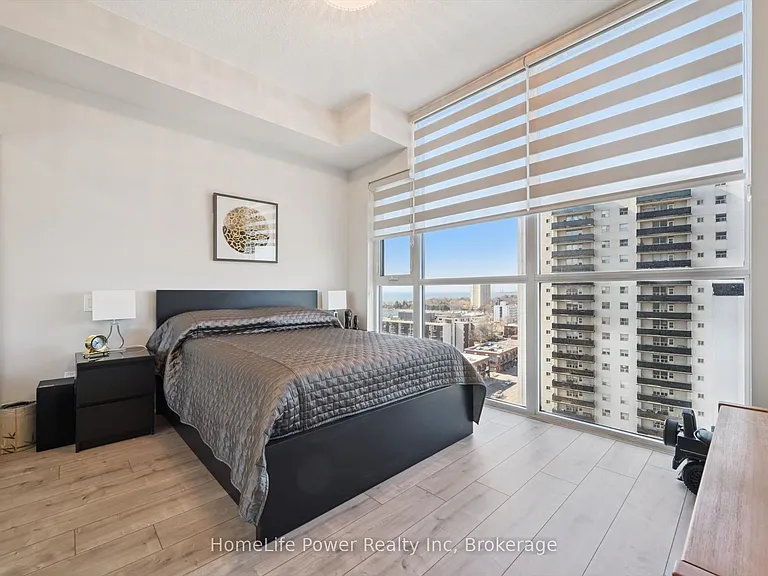 1 Hurontario St #1201 — Photo 30