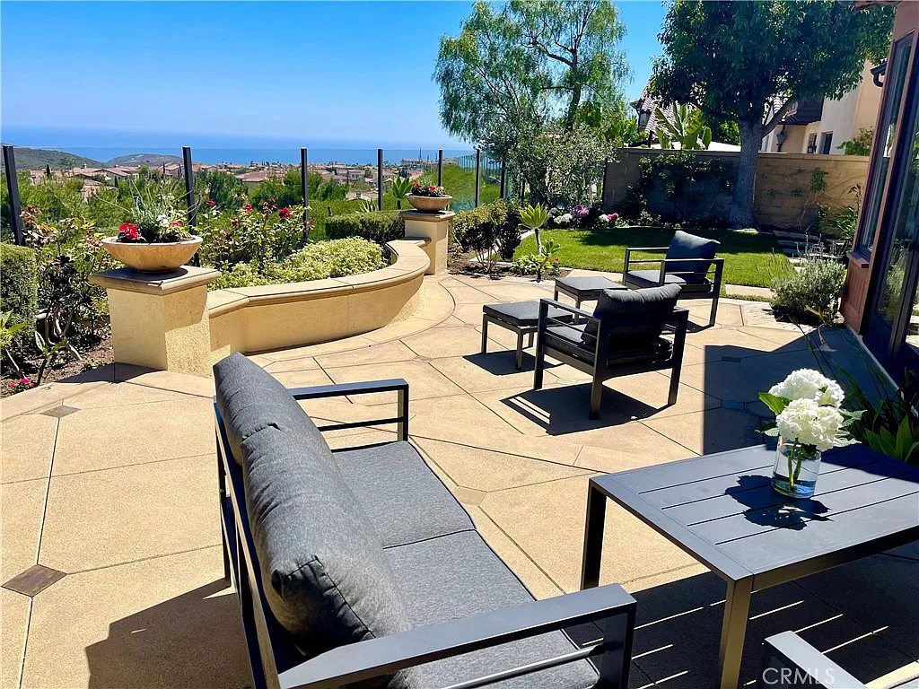 4 bed, 4.5 bath, 4088 sqft, $22,000 — Photo 3