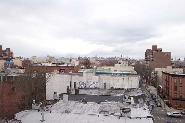 Rented by Nooklyn NYC LLC | media 22