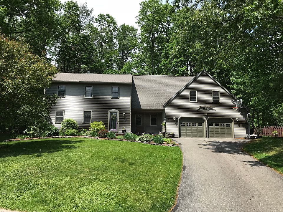 17 Southdown Court - Front