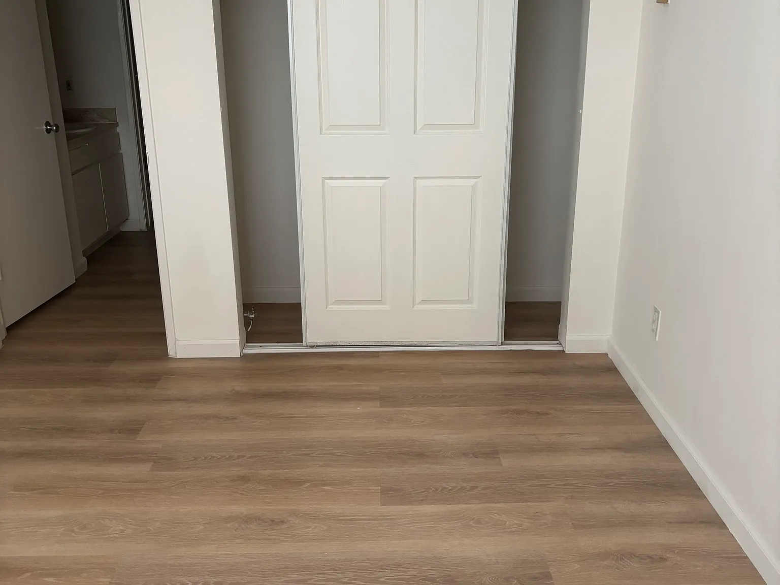 1 bed, 750 sqft, $1,800 — Photo 3