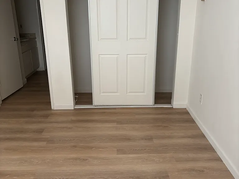 322 S Virgil Ave #211 — Photo 3