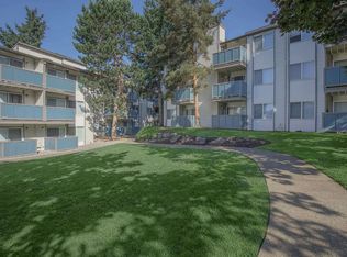 Foster Creek, Seattle, WA 98188