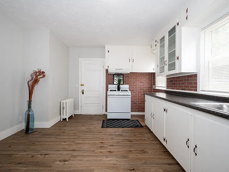 143 Highland Ave #1 — Photo 6