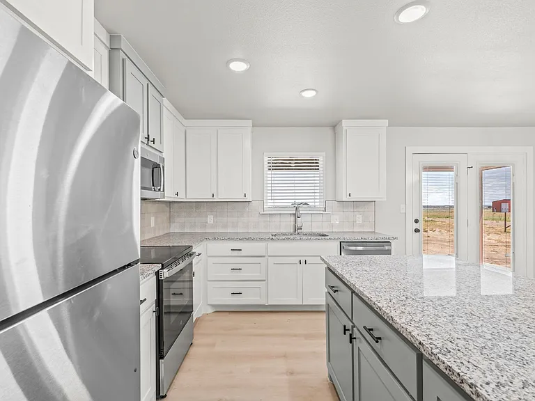 10505 East Cres #7400 — Photo 36
